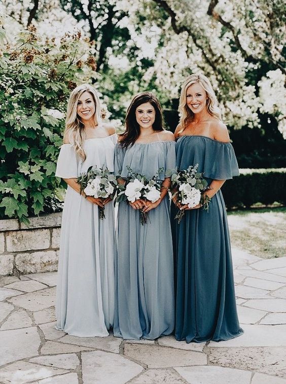 does the maid of honor wear a different color dress